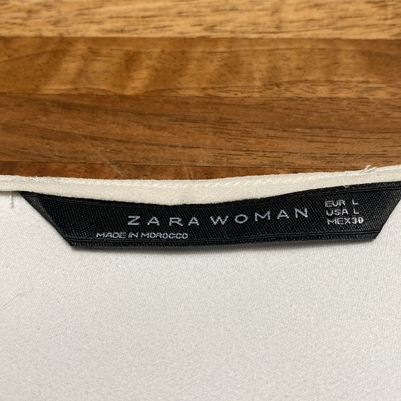 Zara Woman V-Neck Blouse Size Large - Picture 2 of 3